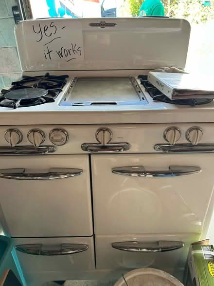 Photo of free Vintage gas stove (Winston Salem) #2
