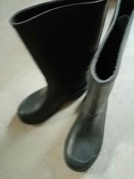 Photo of free Children's Boots (Creekmoor - BH17) #3