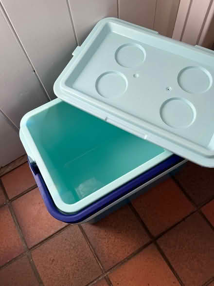 Photo of free Cool box (Hitchin Herts) #2