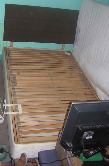 Photo of free elevating bed base and mattress (Easton BS5) #2