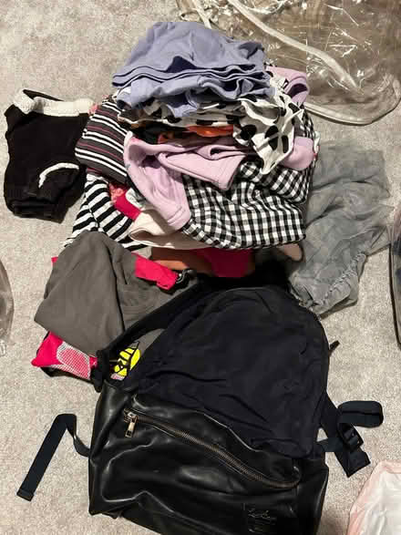 Photo of free Girls clothes and a backpack (Gateford S81) #1