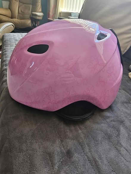 Photo of free Pink kids Giro ski helmet (Ealing Broadway, W5) #1