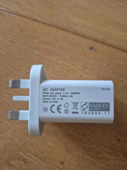 Photo of free AC adapter USB (Friern Barnet N11) #2