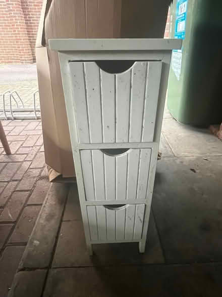 Photo of free White bathroom caddy (St Albans AL1) #1