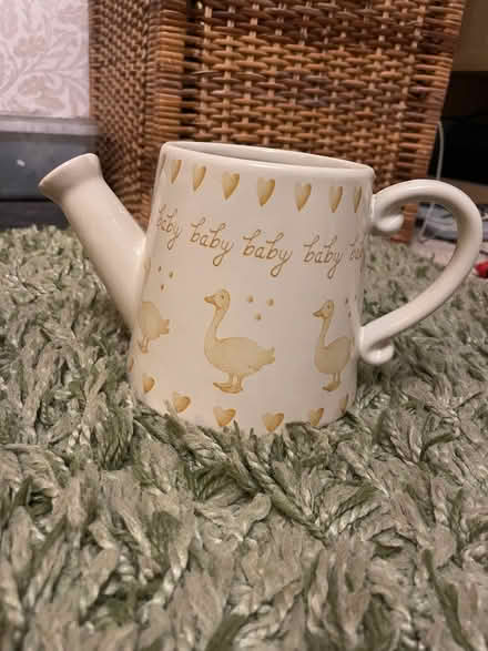 Photo of free Baby teapot shaped vase (Oakridge RG21) #2