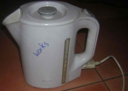 Photo of free electric kettle (Easton BS5) #1