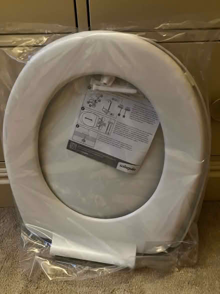 Photo of free Brand new toilet seat (Westbury BA13) #1