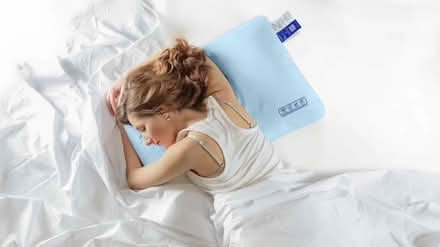 Photo of free Floating/cooling Pillow (Chippendale 2008) #1