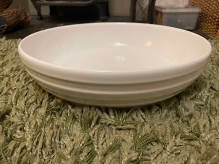 Photo of free Large white dish (Oakridge RG21) #1