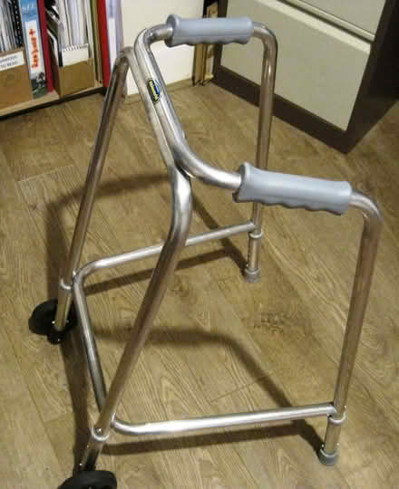 Photo of free Walking frame (Palmer Park RG6) #1