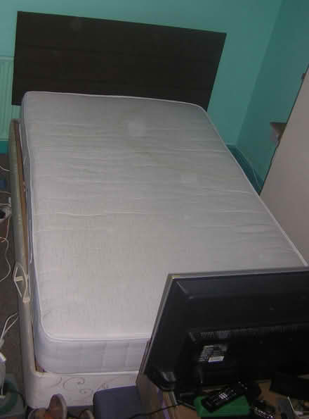 Photo of free elevating bed base and mattress (Easton BS5) #1
