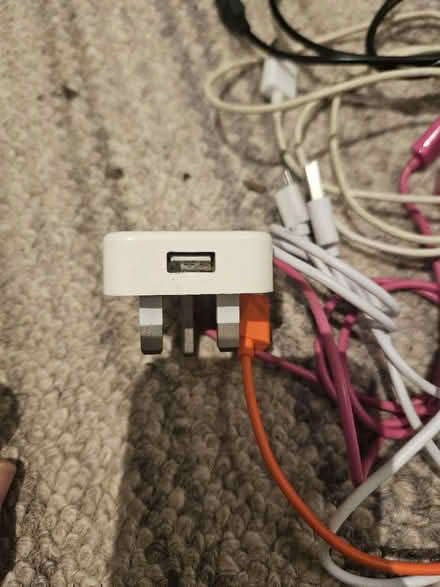 Photo of free Usb cables and plug (Camberwell) #2