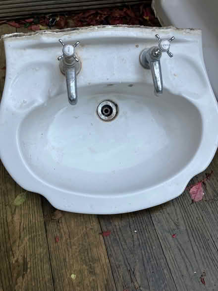 Photo of free bathroom basin with two taps and tails for connection (Kennington OX1) #2