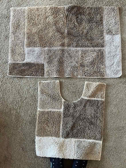 Photo of free Bath and toilet mat set. (Chapelford WA5) #1