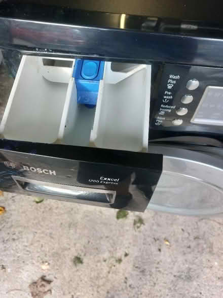 Photo of free BOSCH washing machine (Beetham LA7) #2