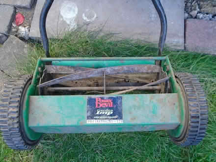 Photo of free Lawn mower (HR1) #2