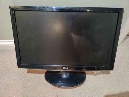Photo of free Computer monitor (Woodhouse Eaves) #1