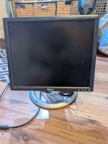 Photo of free Dell 17 inch monitor (Caversham RG4) #1