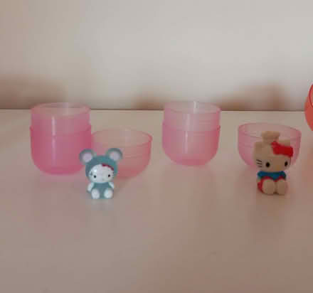 Photo of free Hello Kitty gachapon (Divinity Road OX4) #3