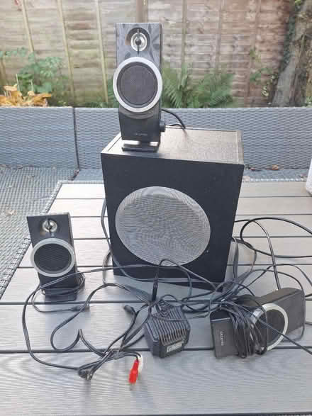 Photo of free Creative PC speakers (DE15) #1