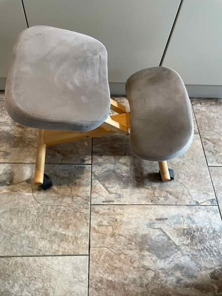 Photo of free Kneeling chair (BR3) #3