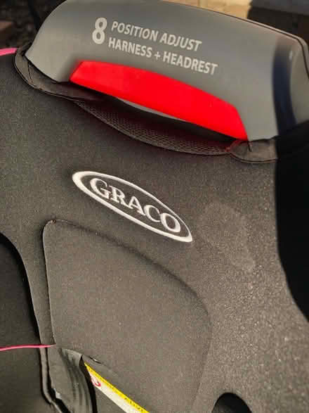 Photo of free Graco car seat (07110) #2