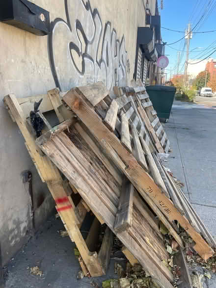 Photo of free pallets (Bay ridge Brooklyn 5th ave) #4