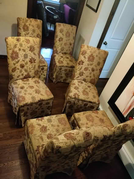 Photo of free Dining chairs (Monroe CT) #1