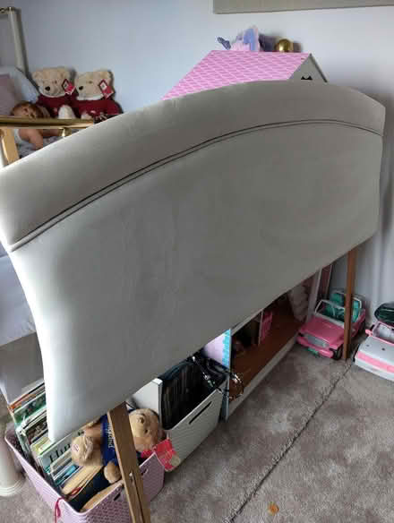 Photo of free Double headboard (WF4..) #1