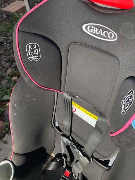 Photo of free Graco car seat (07110) #3
