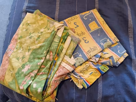 Photo of free children's single duvet covers (Cambuslang G72) #1