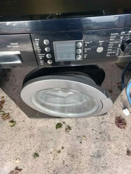 Photo of free BOSCH washing machine (Beetham LA7) #3