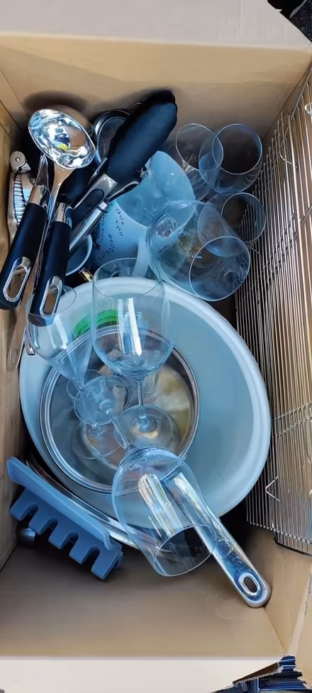 Photo of free Kitchen utensils and dishware (NW6 6AH) #3