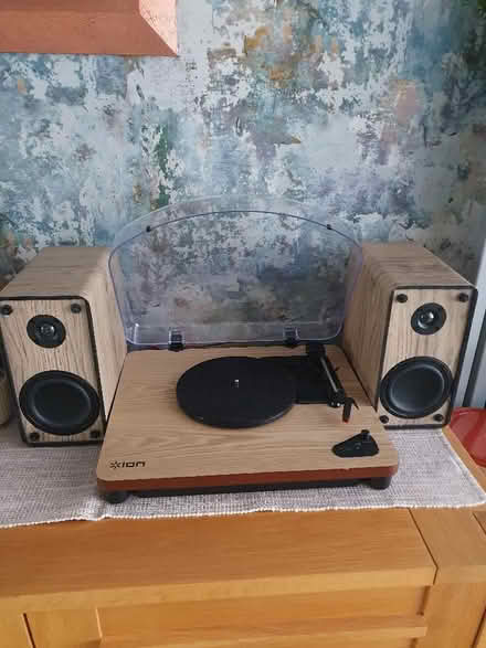 Photo of free Ion turntable, bluetooth. (Troy Town ME1) #1