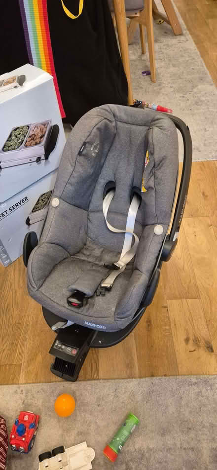 Photo of free Carseat baby to 18months (Barkingside IG2) #2
