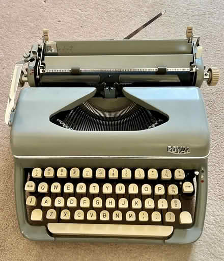 Photo of free Royal typewriter (Maida Vale W9) #1