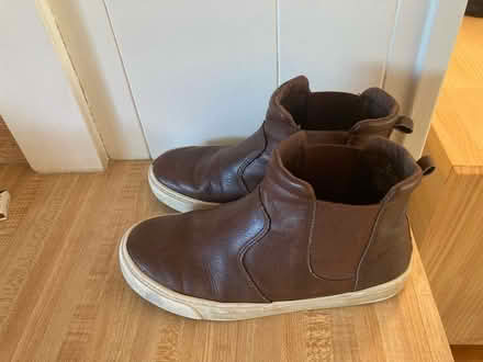 Photo of free Old Navy kids boots size 4 (East Hollywood) #1