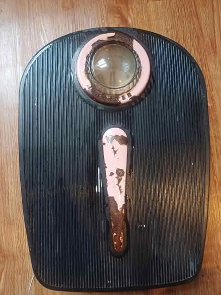 Photo of free Retro bathroom scales (TN38 Bulverhythe) #1