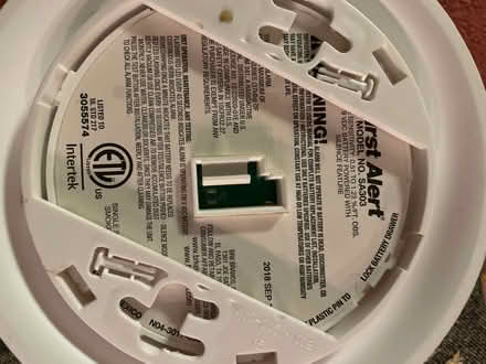 Photo of free First Alert smoke detector (Weymouth Landing) #2