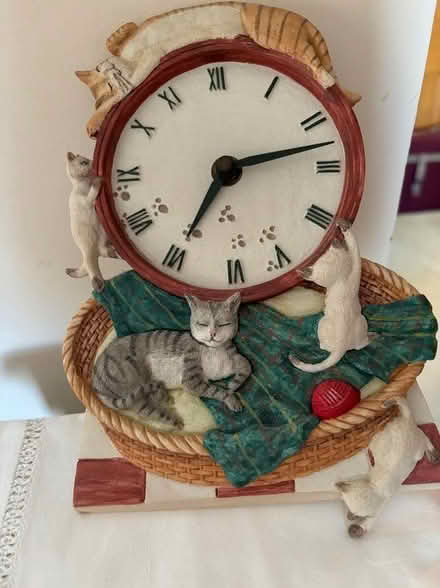 Photo of free Pottery Cat Clock (Chapelford WA5) #1