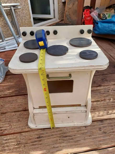 Photo of free Toy stove and oven (Twickenham TW2) #2