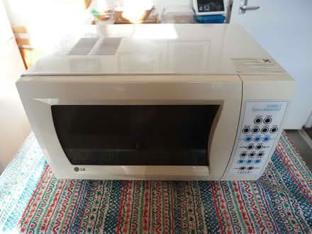 Photo of free Talking microwave oven (Notting Hill W11) #1
