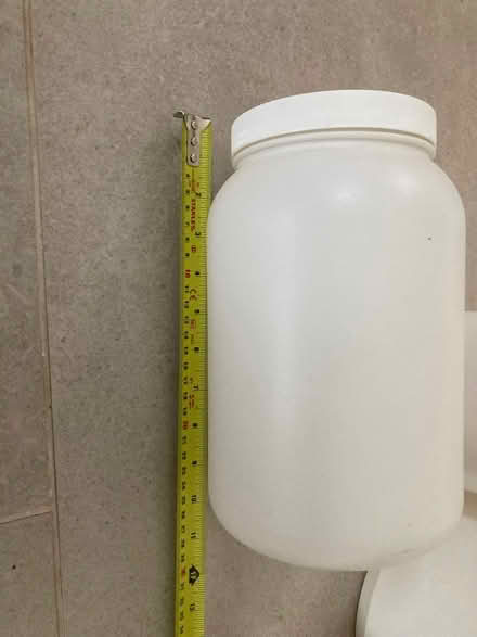 Photo of free Screw top plastic cannisters (IP1) #1