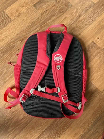Photo of free Kids backpack (SE25) #2