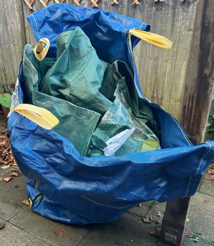 Photo of free dumpy bags - have slits in (Kt227ht) #1
