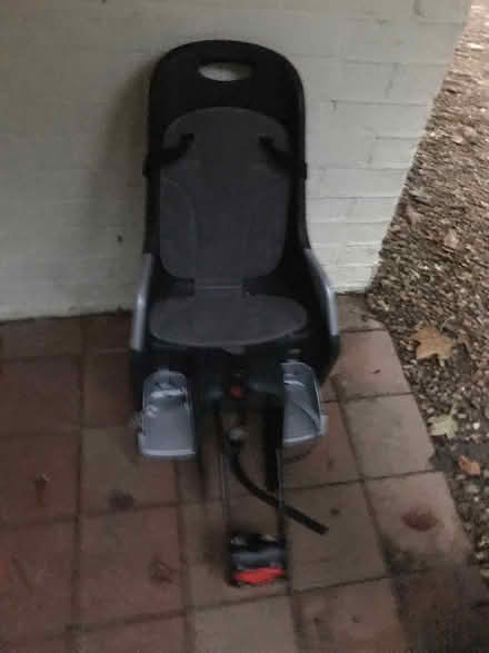 Photo of free Child’s seat for bike (GU29) #1