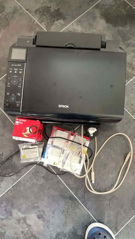 Photo of free All-in-1 Printer(printer heads need replacing)and cartridges (Earley RG6) #1