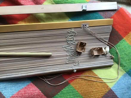 Photo of free wood style venetian blind (Staveley LA8) #2