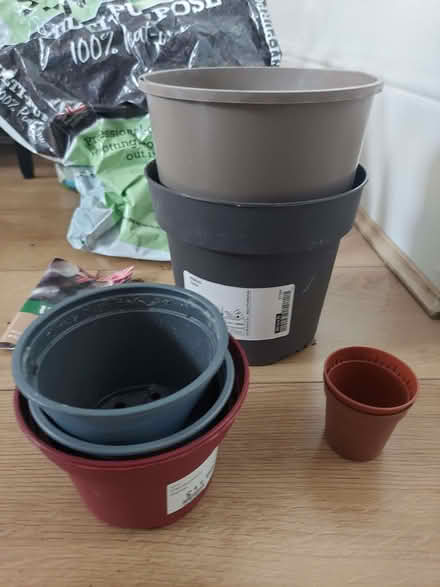 Photo of free Gardening pots (Sydenham SE26) #1