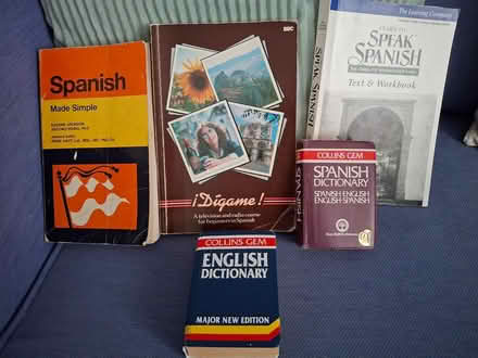 Photo of free Spanish language books (AL6 Welwyn) #1